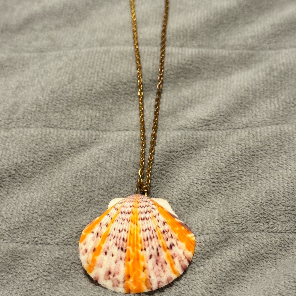 Pink and Orange Shell Pendant Necklace